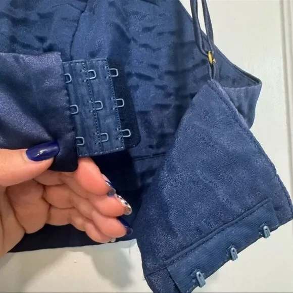 House of Harlow 1960 x Revolve Satin Crop Top - Size Small - Navy Blue - Picture 3 of 6